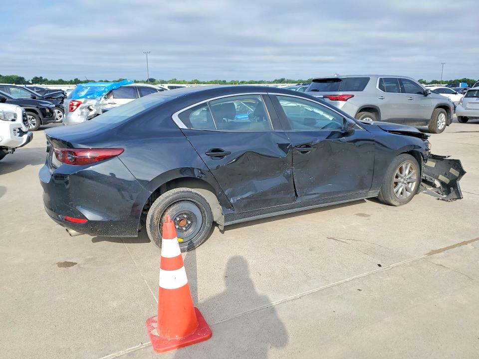 Продаж на аукціоні авто 2021 Mazda 3, vin: JM1BPAAL5M1322104, номер лоту: 52714036