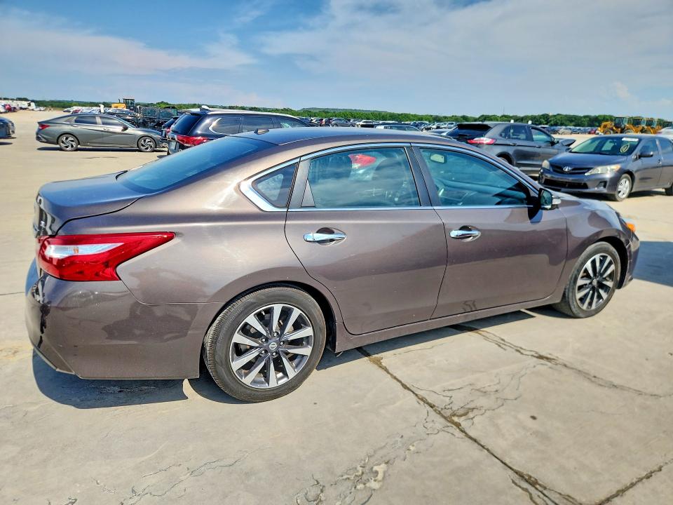 55141266 :رقم المزاد ، 1N4AL3AP9HC179129 vin ، 2017 Nissan Altima مزاد بيع
