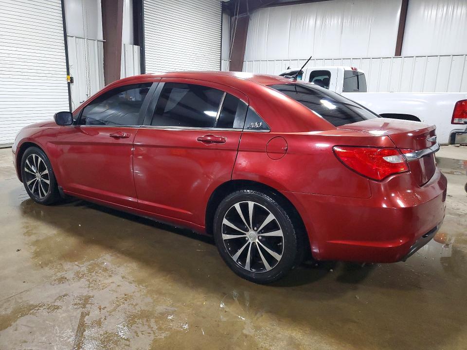 52470296 :رقم المزاد ، 1C3CCBBG0DN717036 vin ، 2013 Chrysler 200 مزاد بيع
