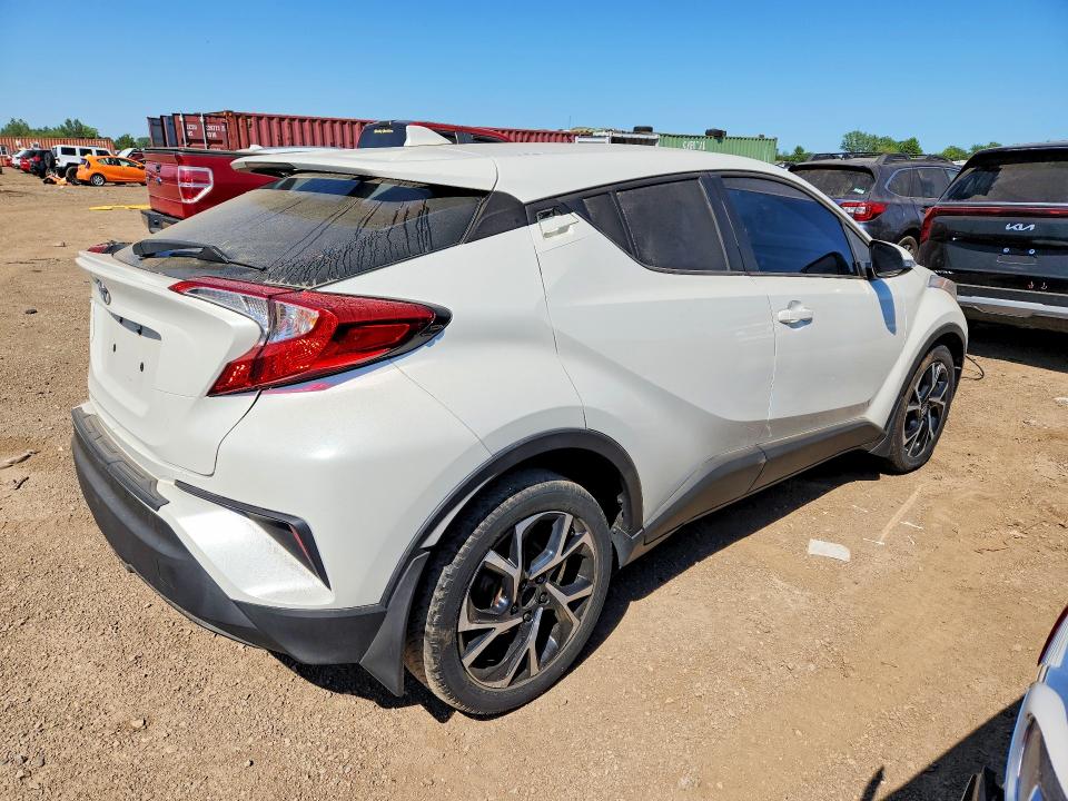 55106876 :رقم المزاد ، NMTKHMBX7JR058848 vin ، 2018 Toyota C-hr مزاد بيع