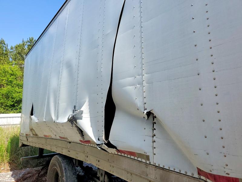 53418656 :رقم المزاد ، 1DW1A5329VS080352 vin ، 1997 Stoughton Trailers I مزاد بيع