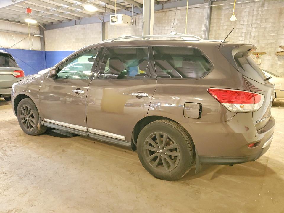 52768976 :رقم المزاد ، 5N1AR2MN7FC717882 vin ، 2015 Nissan Pathfinder مزاد بيع
