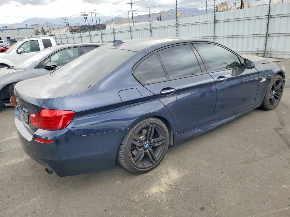 54882666 :رقم المزاد ، WBAFR7C5XDC828784 vin ، 2013 Bmw 535 مزاد بيع