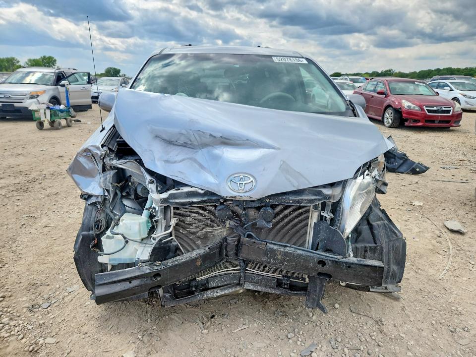 Продажа на аукционе авто 2014 Toyota Sienna, vin: 5TDKK3DC8ES522467, номер лота: 52078136