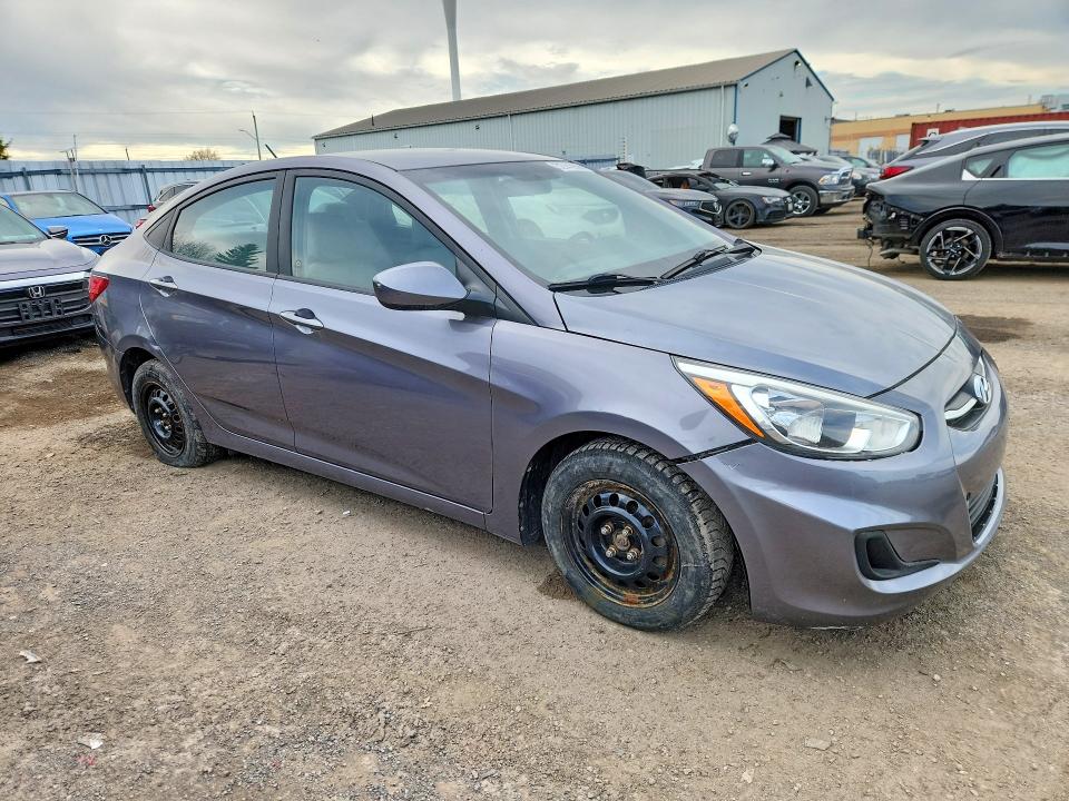 52741956 :رقم المزاد ، KMHCT4AE6FU853814 vin ، 2015 Hyundai Accent مزاد بيع