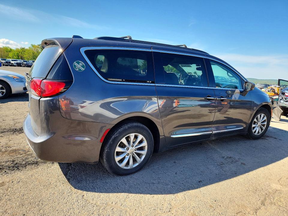 Продажа на аукционе авто 2017 Chrysler Pacifica, vin: 2C4RC1BG1HR576891, номер лота: 51794246