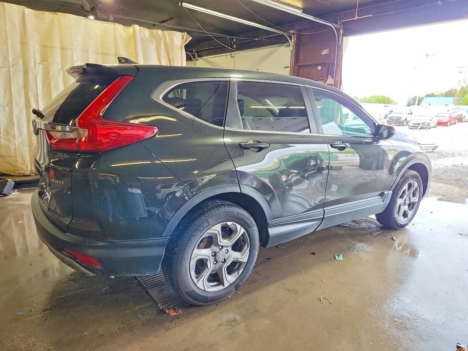 54855626 :رقم المزاد ، 7FARW2H85JE045051 vin ، 2018 Honda Cr-v مزاد بيع