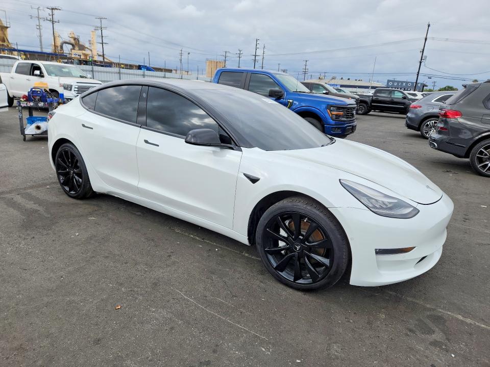 54338976 :رقم المزاد ، 5YJ3E1EB6KF421904 vin ، 2019 Tesla Model 3 مزاد بيع