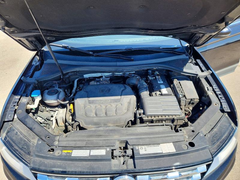 51829086 :رقم المزاد ، 3VV2B7AX8JM032878 vin ، 2018 Volkswagen Tiguan مزاد بيع