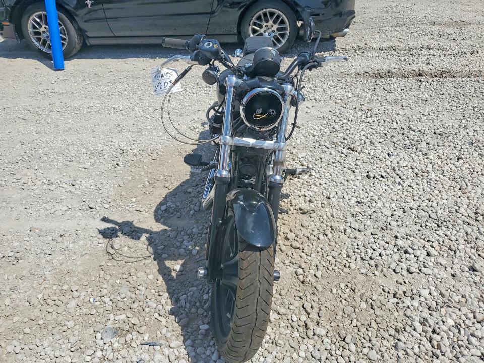 52684496 :رقم المزاد ، 1HD4CR21XFC409826 vin ، 2015 Harley-davidson Xl883 مزاد بيع
