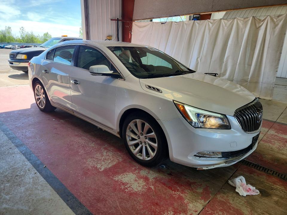 Продажа на аукционе авто 2015 Buick Lacrosse, vin: 1G4GB5G32FF149372, номер лота: 54690556