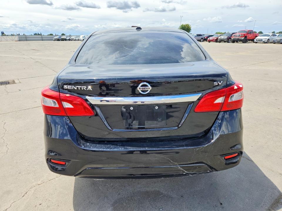 Продажа на аукционе авто 2018 Nissan Sentra, vin: 3N1AB7AP5JL653062, номер лота: 55328476