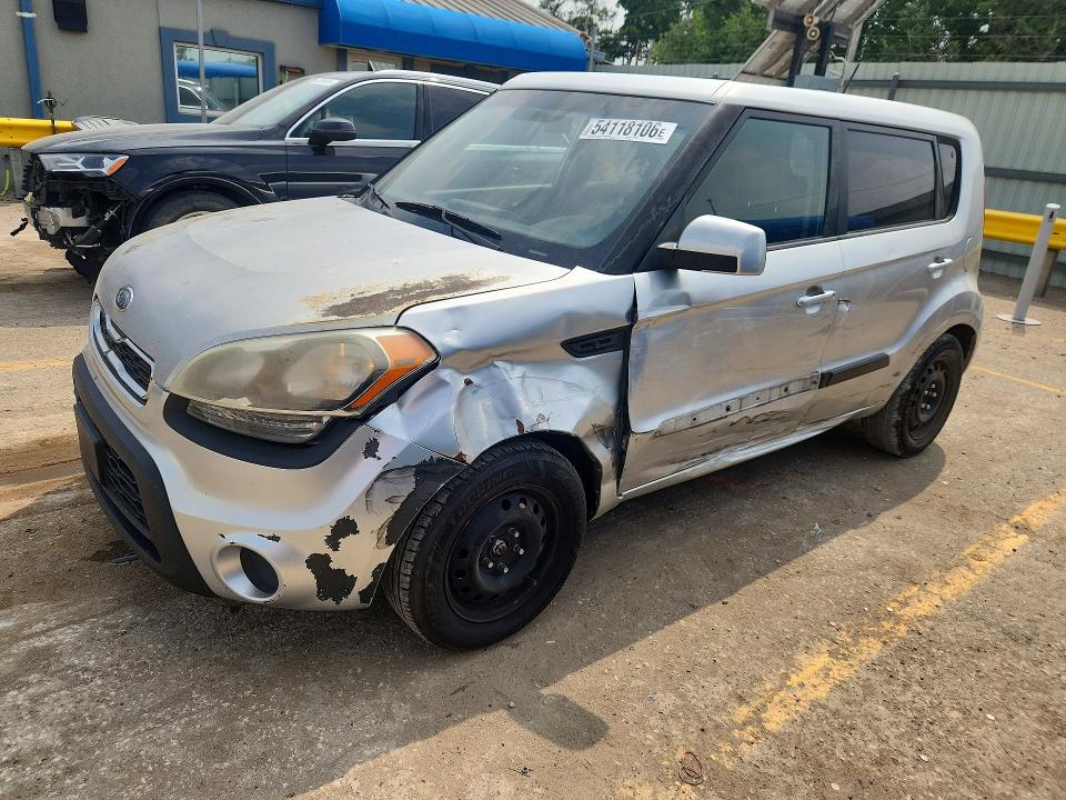 54118106 :رقم المزاد ، KNDJT2A51C7356180 vin ، 2012 Kia Soul مزاد بيع
