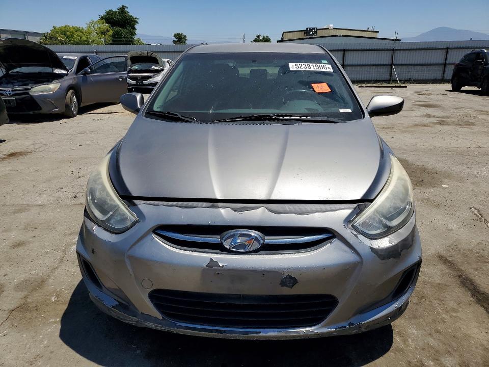 2015 Hyundai Accent მანქანა იყიდება აუქციონზე, vin: KMHCT4AE5FU832498, აუქციონის ნომერი: 52381906