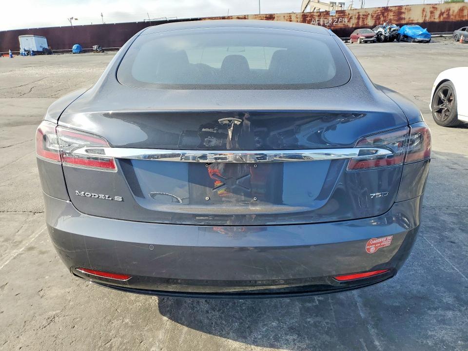Продаж на аукціоні авто 2018 Tesla Model S, vin: 5YJSA1E22JF273983, номер лоту: 54536466
