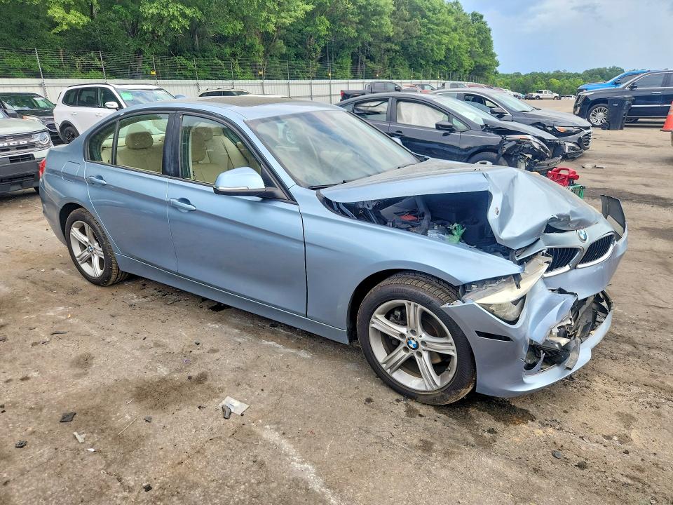 54527086 :رقم المزاد ، WBA3B1G51ENS77293 vin ، 2014 Bmw 320 مزاد بيع