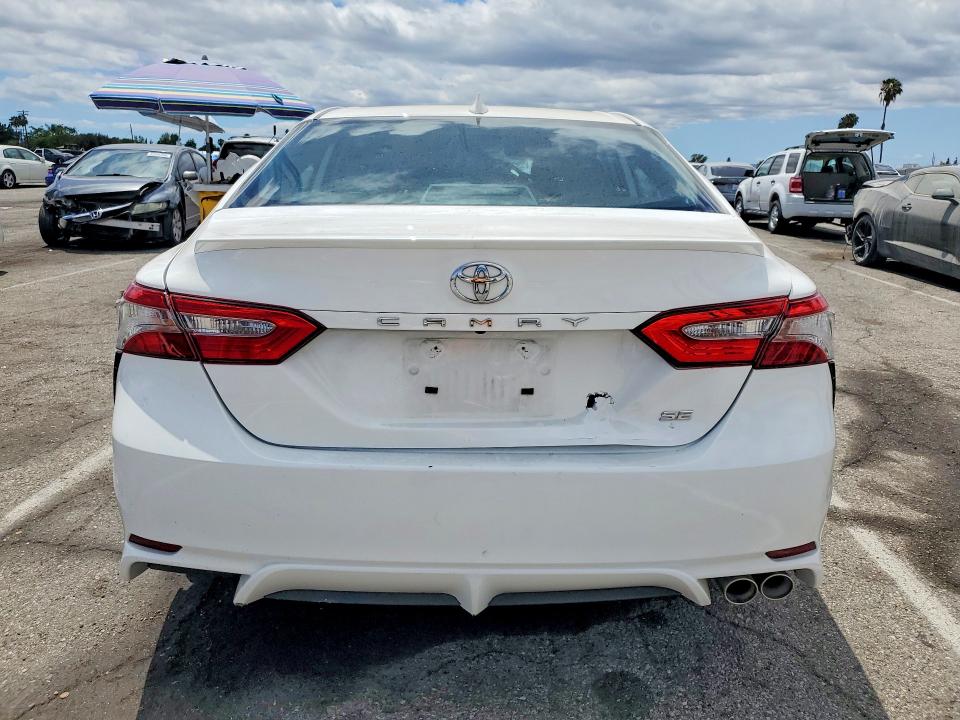 55611216 :رقم المزاد ، 4T1B11HK9KU181401 vin ، 2019 Toyota Camry مزاد بيع