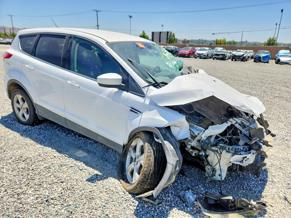 Продажа на аукционе авто 2016 Ford Escape, vin: 1FMCU0G7XGUA23370, номер лота: 54715966