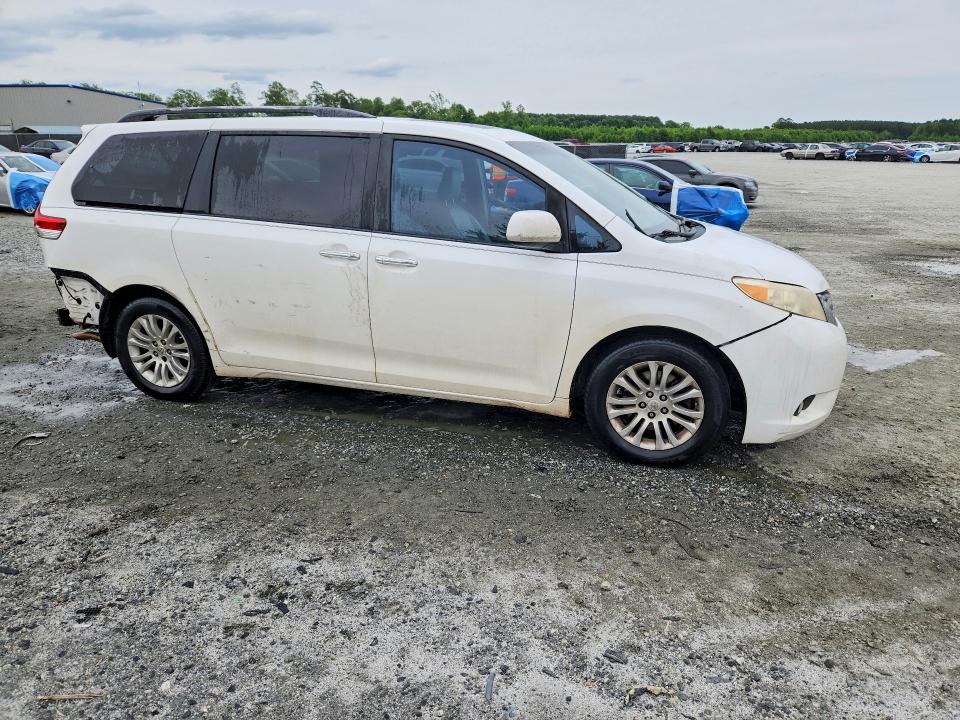 2011 Toyota Sienna მანქანა იყიდება აუქციონზე, vin: 5TDYK3DC8BS028972, აუქციონის ნომერი: 52812516
