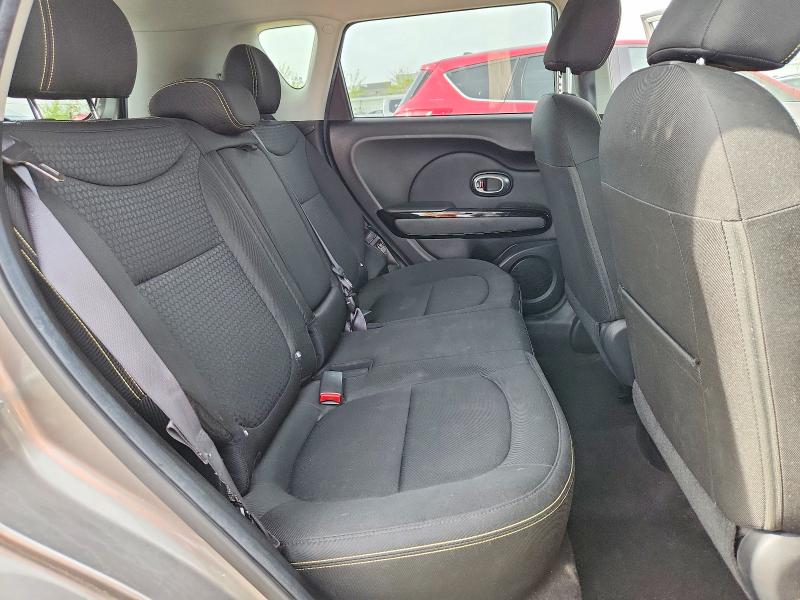51378266 :رقم المزاد ، KNDJP3A56F7224675 vin ، 2015 Kia Soul مزاد بيع