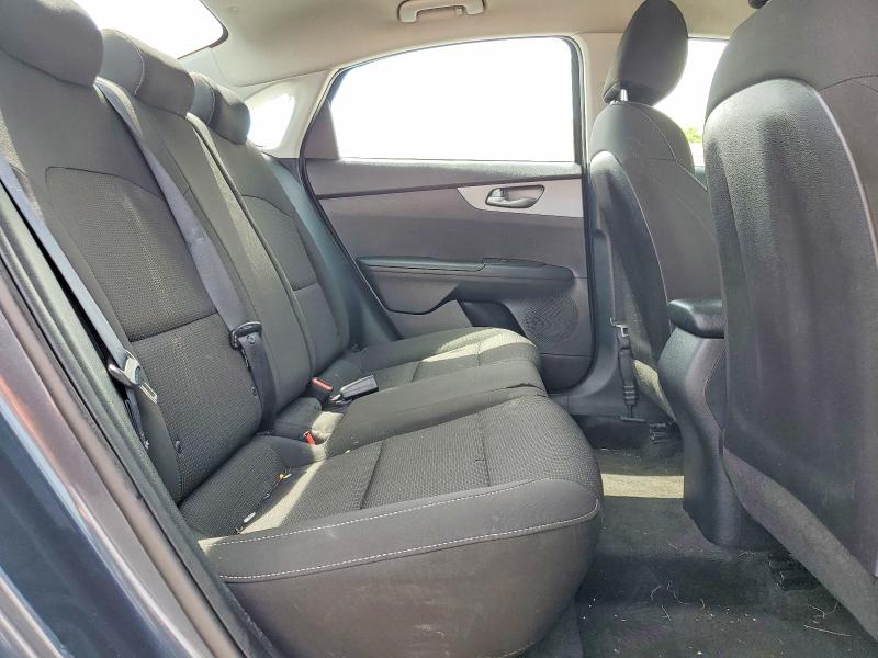 2021 Kia Forte მანქანა იყიდება აუქციონზე, vin: 3KPF24AD6ME279447, აუქციონის ნომერი: 53241856
