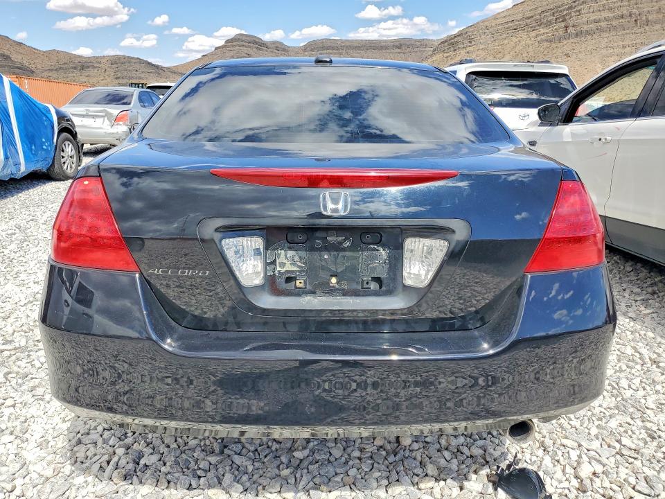 55623156 :رقم المزاد ، 1HGCM56867A192073 vin ، 2007 Honda Accord مزاد بيع