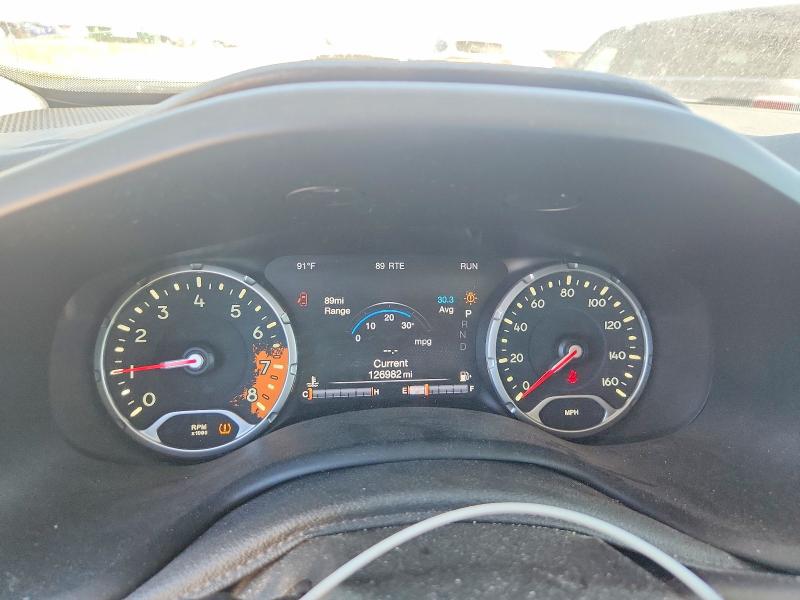 2015 Jeep Renegade მანქანა იყიდება აუქციონზე, vin: ZACCJADT9FPB43939, აუქციონის ნომერი: 53730946