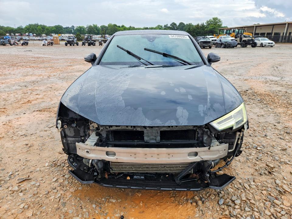 Продажа на аукционе авто 2018 Audi A4, vin: WAUENBF41JA182331, номер лота: 54708696