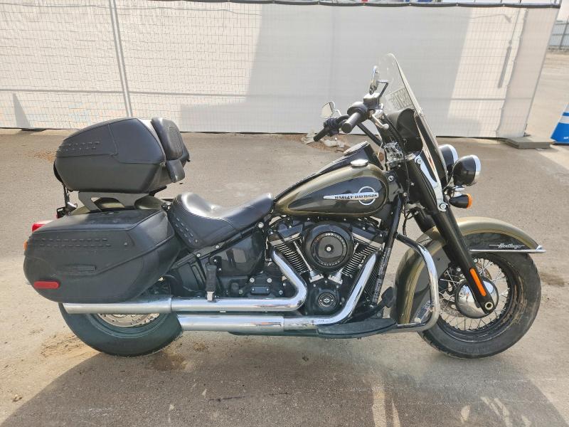 52963976 :رقم المزاد ، 5HD1YAJA8JC058469 vin ، 2018 Harley-davidson Flhc مزاد بيع