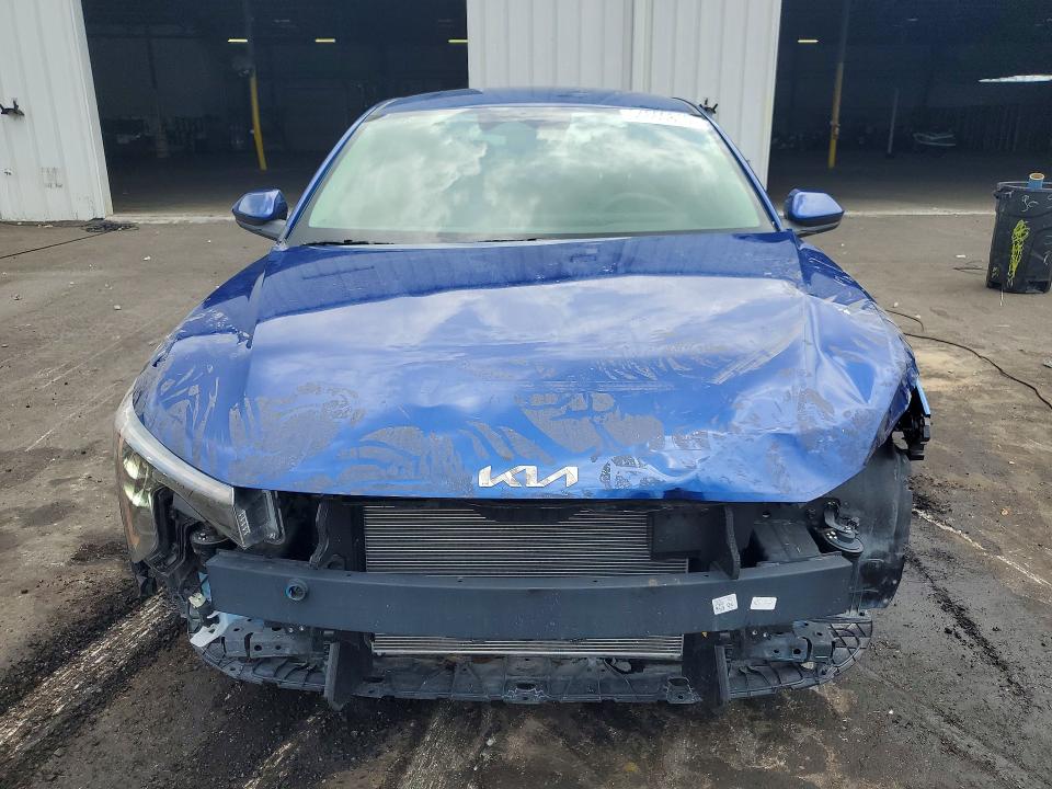 2025 Kia K4 მანქანა იყიდება აუქციონზე, vin: 3KPFT4DE2SE064050, აუქციონის ნომერი: 54660816