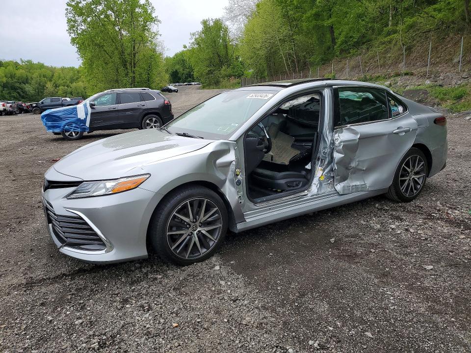Aukcja sprzedaży 2022 Toyota Camry, vin: 4T1F11BK9NU064576, numer aukcji: 52933426