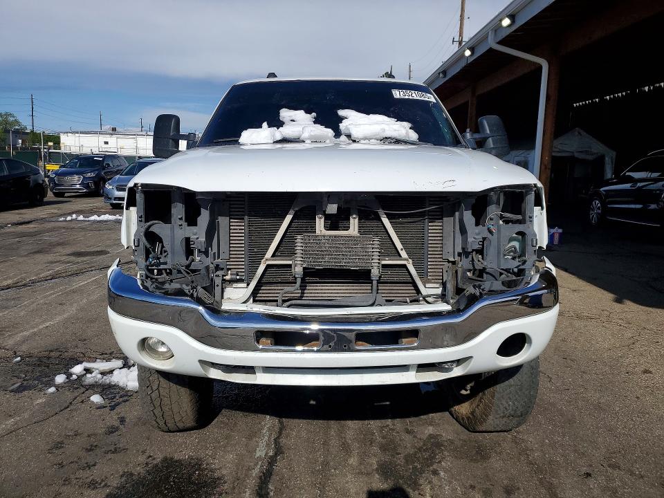 73521085 :رقم المزاد ، 1GTHK23204F231392 vin ، 2004 Gmc Sierra مزاد بيع