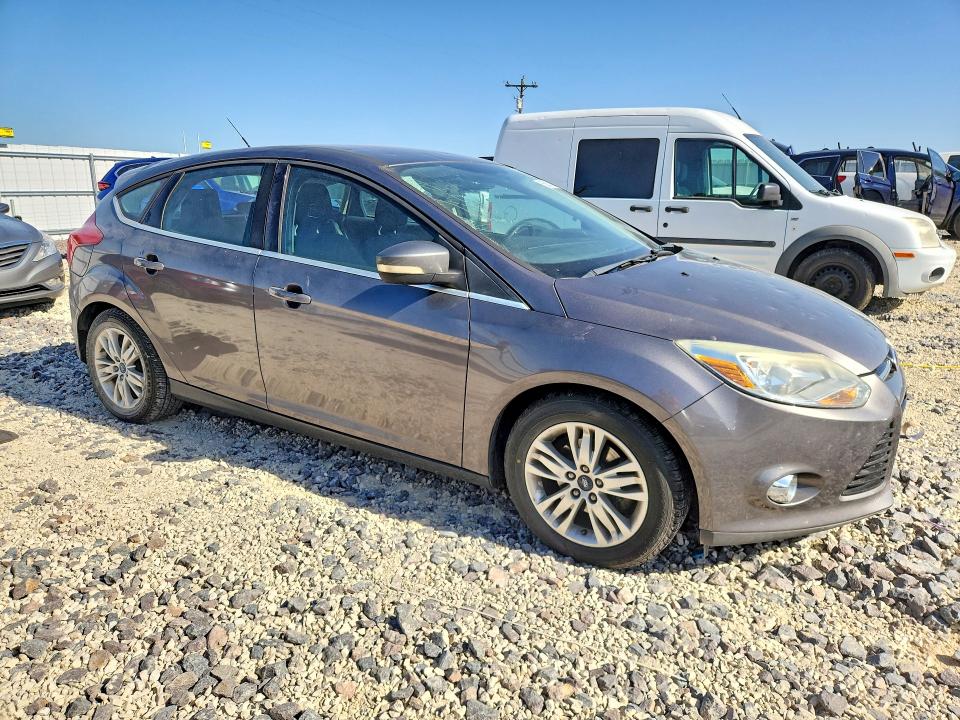 53611896 :رقم المزاد ، 1FAHP3M26CL137691 vin ، 2012 Ford Focus مزاد بيع