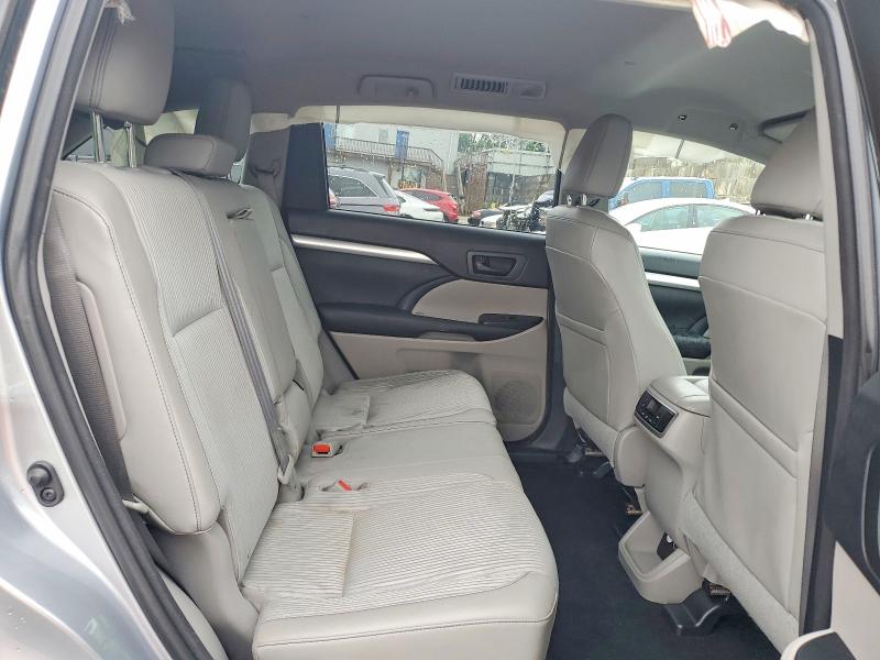 2015 Toyota Highlander მანქანა იყიდება აუქციონზე, vin: 5TDBKRFH2FS087345, აუქციონის ნომერი: 54420876
