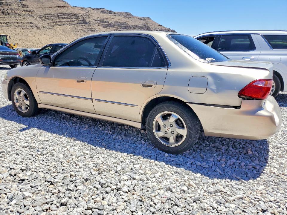 53811876 :رقم المزاد ، JHMCG5663YC038090 vin ، 2000 Honda Accord مزاد بيع