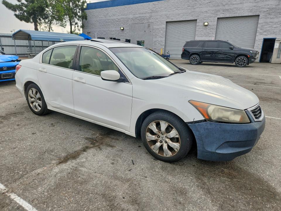 54524826 :رقم المزاد ، JHMCP26828C075700 vin ، 2008 Honda Accord مزاد بيع