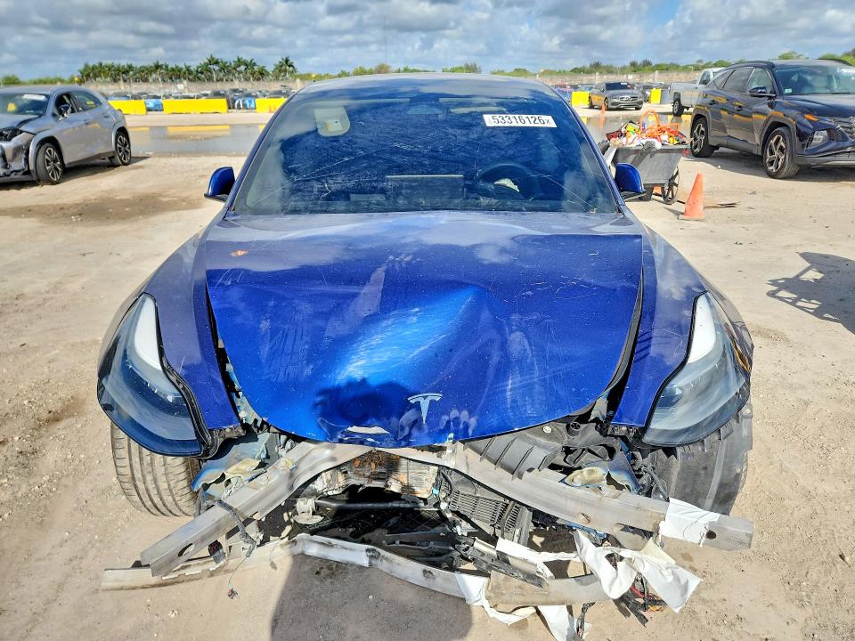 Продажа на аукционе авто 2022 Tesla Model 3, vin: 5YJ3E1EC6NF316471, номер лота: 53316126