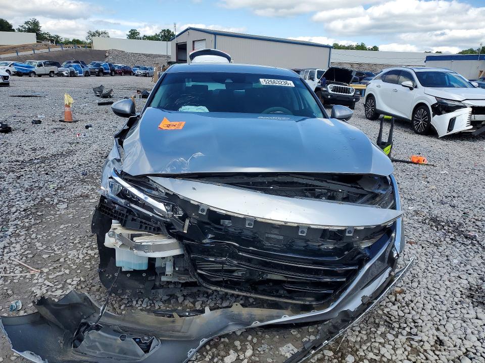 52663236 :رقم المزاد ، 1HGCV1F55JA183917 vin ، 2018 Honda Accord مزاد بيع