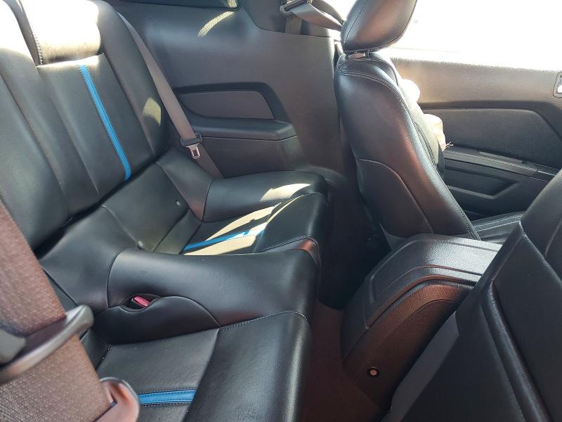 53646046 :رقم المزاد ، 1ZVBP8CH0A5156724 vin ، 2010 Ford Mustang مزاد بيع