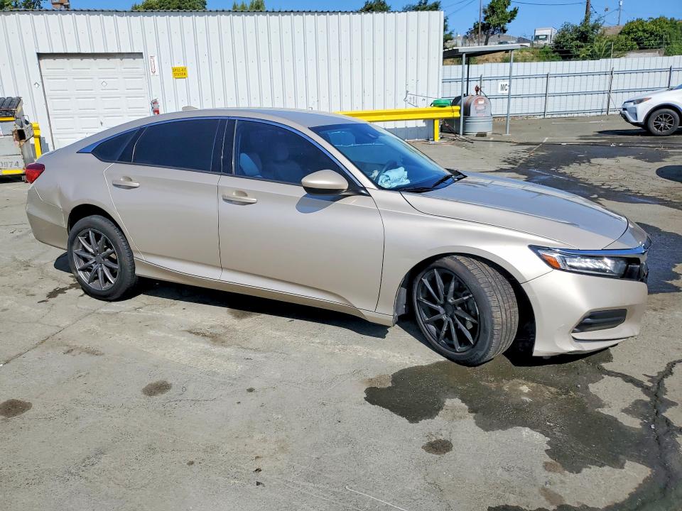 2018 Honda Accord მანქანა იყიდება აუქციონზე, vin: 1HGCV1F17JA141519, აუქციონის ნომერი: 54481166