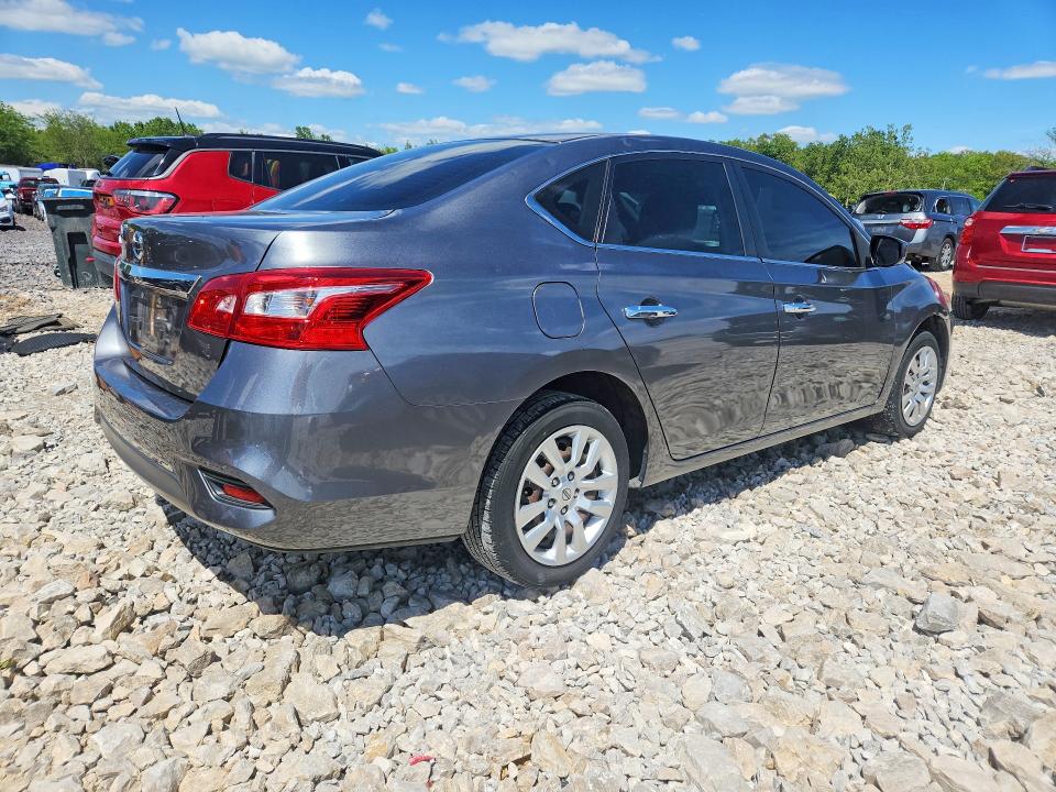 52602836 :رقم المزاد ، 3N1AB7AP5JY290734 vin ، 2018 Nissan Sentra مزاد بيع