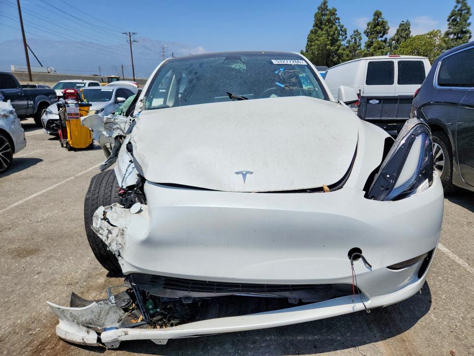 Продажа на аукционе авто 2023 Tesla Model Y, vin: 7SAYGAEEXPF759990, номер лота: 53277266