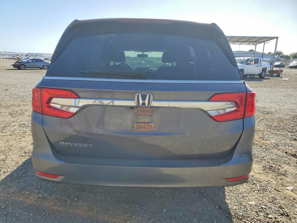55463296 :رقم المزاد ، 5FNRL6H28JB036111 vin ، 2018 Honda Odyssey مزاد بيع