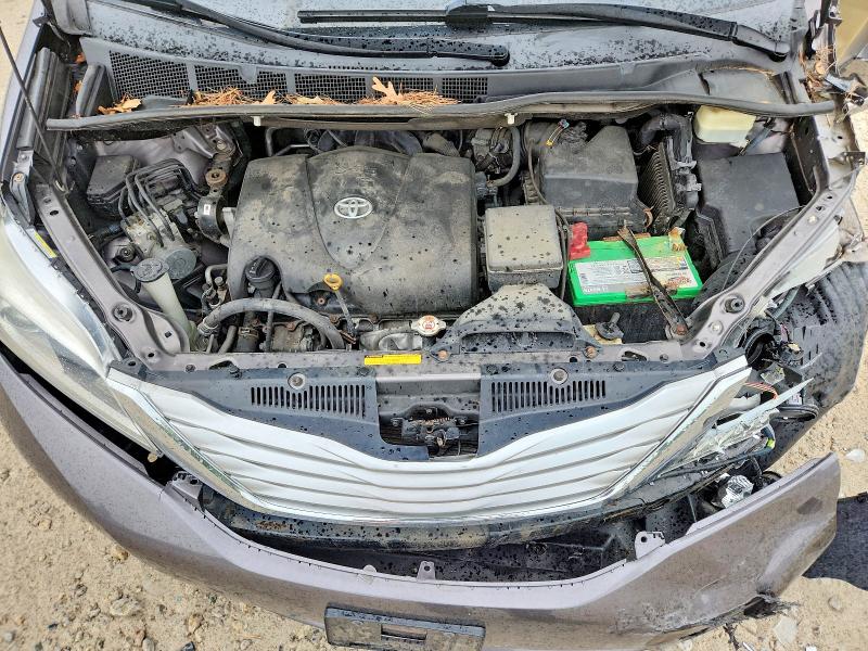 Продажа на аукционе авто 2017 Toyota Sienna, vin: 5TDDZ3DC9HS151621, номер лота: 52499206