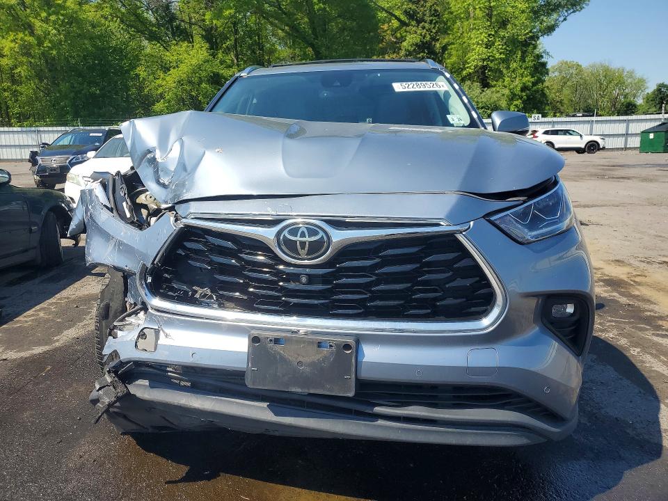 2021 Toyota Highlander მანქანა იყიდება აუქციონზე, vin: 5TDDZRBH8MS090421, აუქციონის ნომერი: 52289526