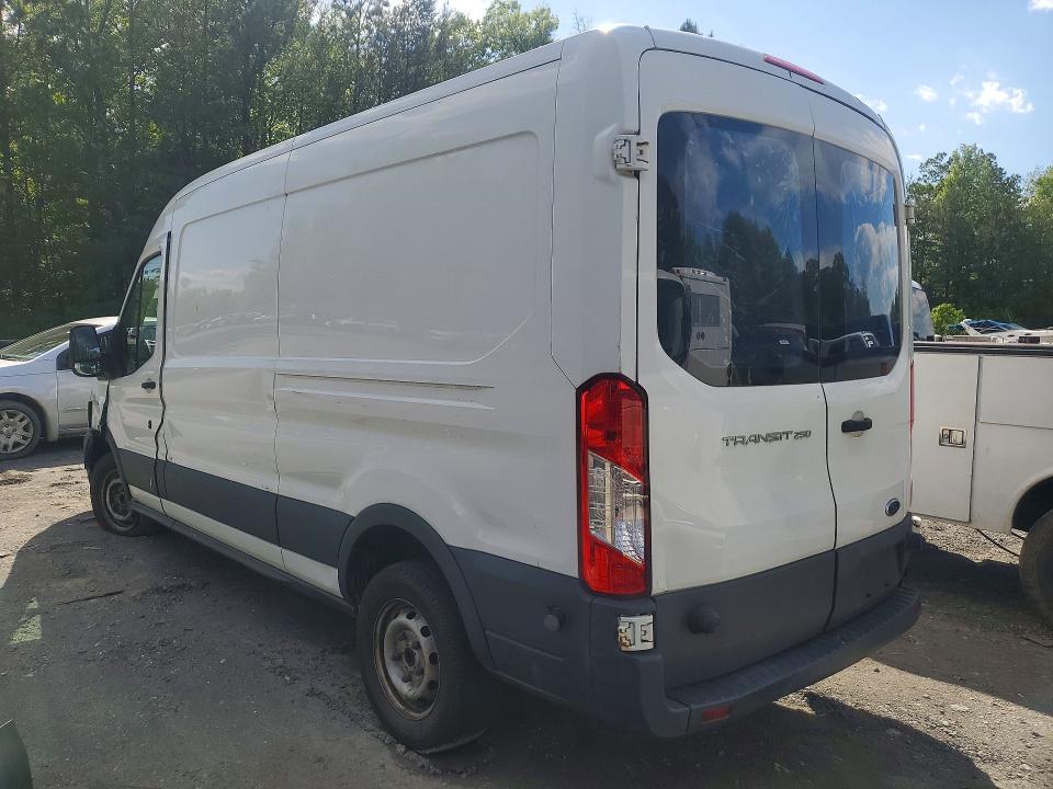 58137266 :رقم المزاد ، 1FTNR2CM6FKB25104 vin ، 2015 Ford Transit مزاد بيع
