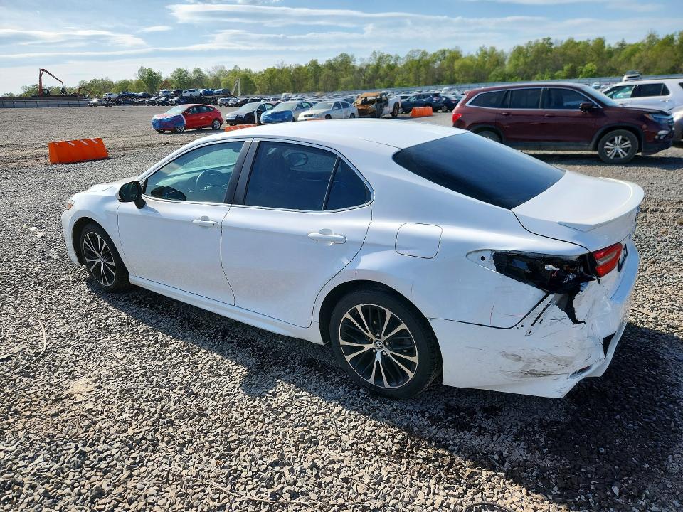 Продажа на аукционе авто 2018 Toyota Camry, vin: 4T1B11HK6JU510800, номер лота: 52172356