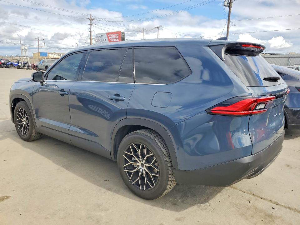 2024 Toyota Grand Highlander მანქანა იყიდება აუქციონზე, vin: 5TDAAAA53RS007231, აუქციონის ნომერი: 52576936