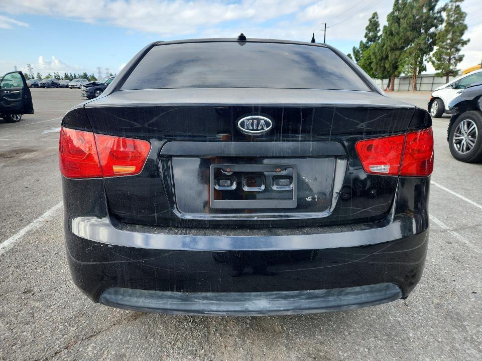 2010 Kia Forte მანქანა იყიდება აუქციონზე, vin: KNAFU4A21A5866426, აუქციონის ნომერი: 54717666