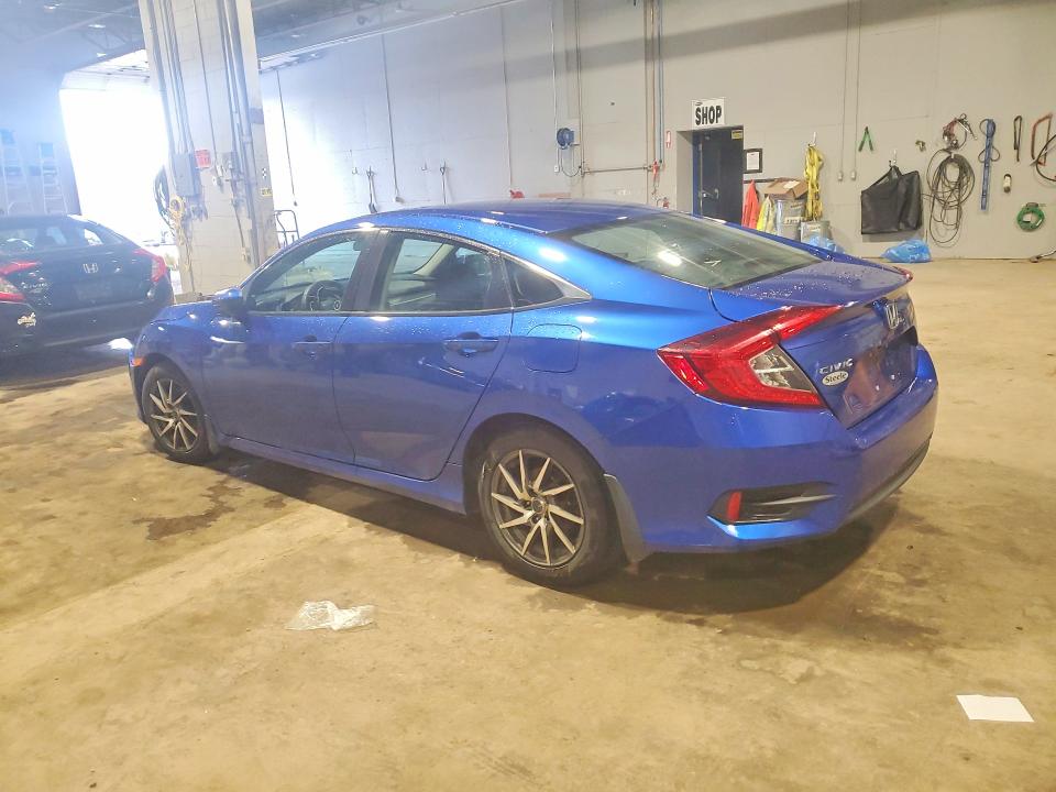 51773826 :رقم المزاد ، 2HGFC2F50JH000630 vin ، 2018 Honda Civic مزاد بيع